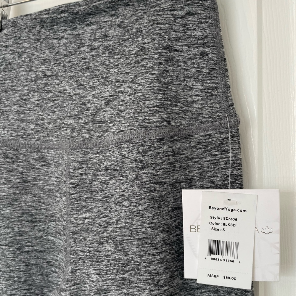 Beyond Yoga capri (S) - Picture 6 of 13